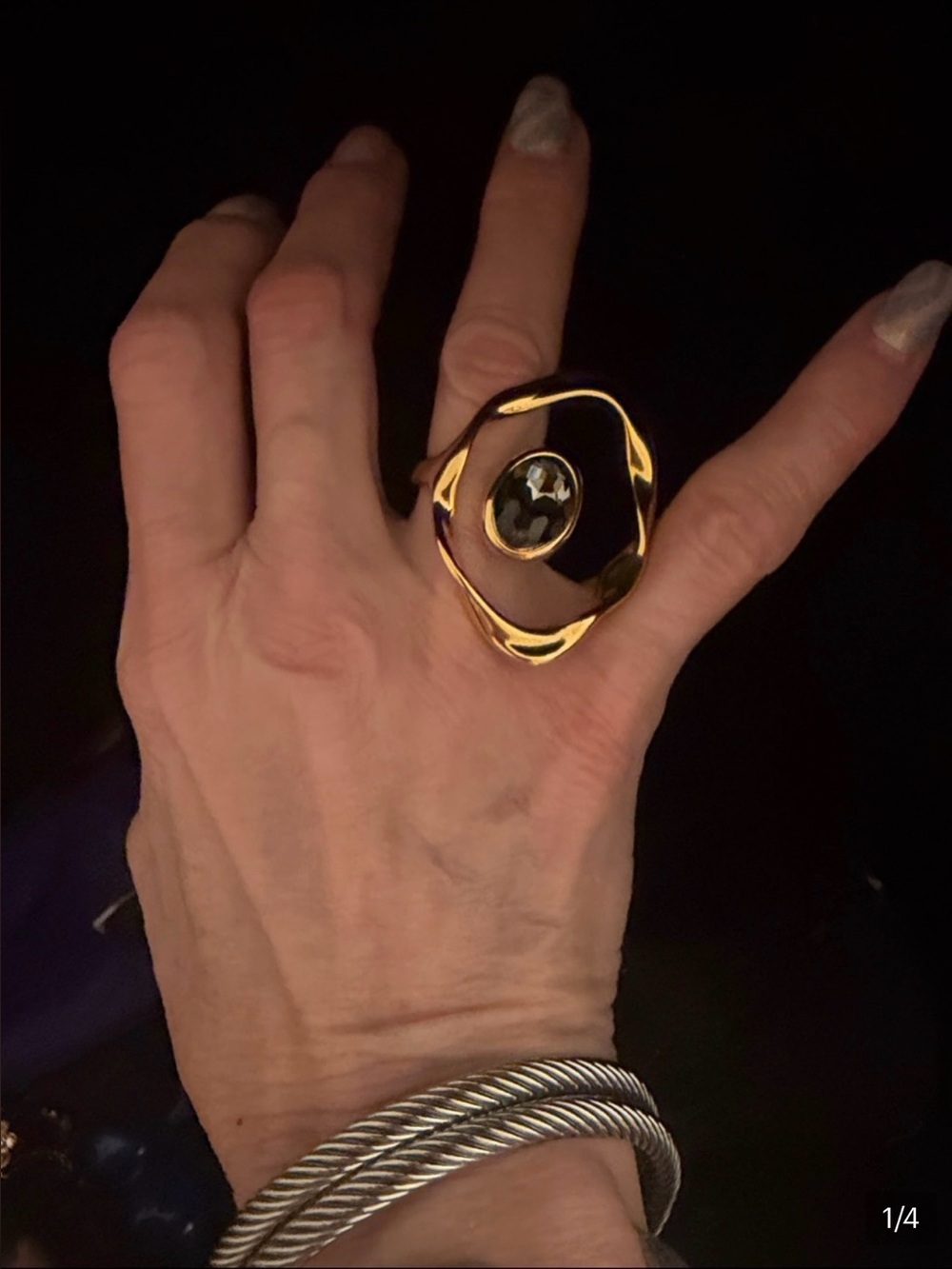 NWOT Max to the MAXIMUM RING Size 7